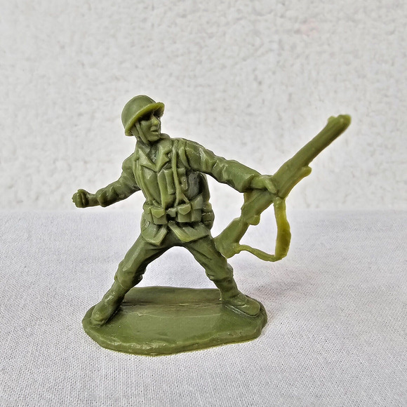 BMC Soldiers Terrain Lot of 40 Tan Green WWII w Fences Terrain from Iwo Jima Set - Picture 12 of 16